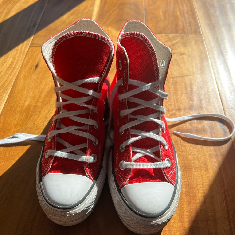 Converse Red and White platform High-Top Sneakers